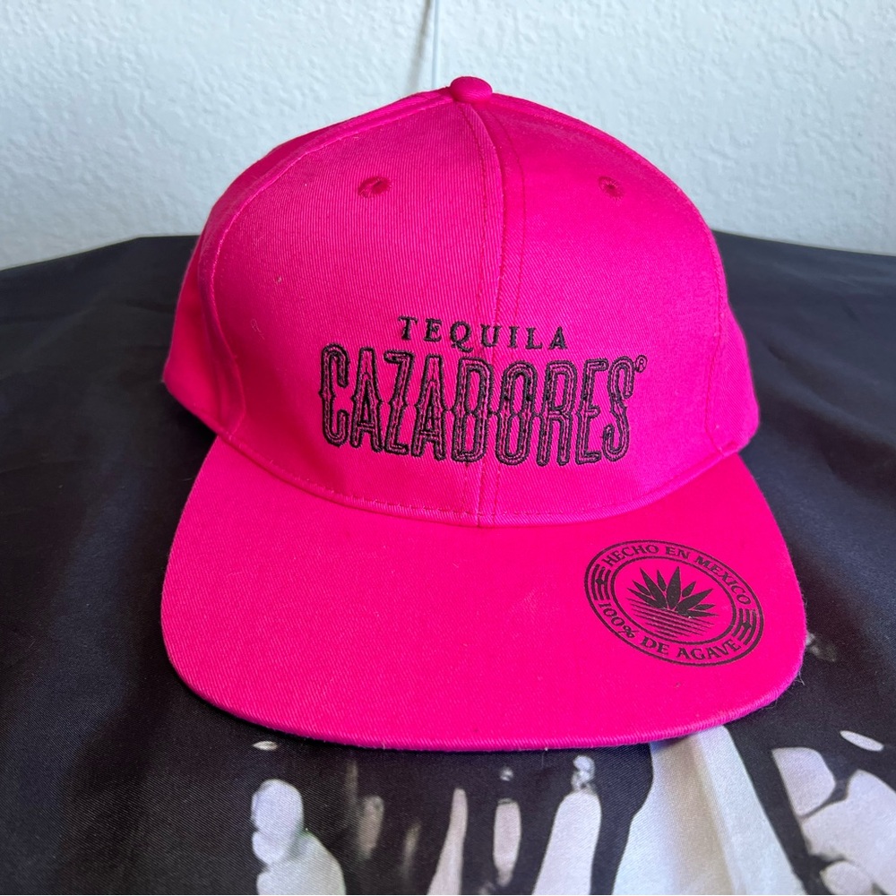 Tequila Cazadores Pink Cap - Picture 4 of 4